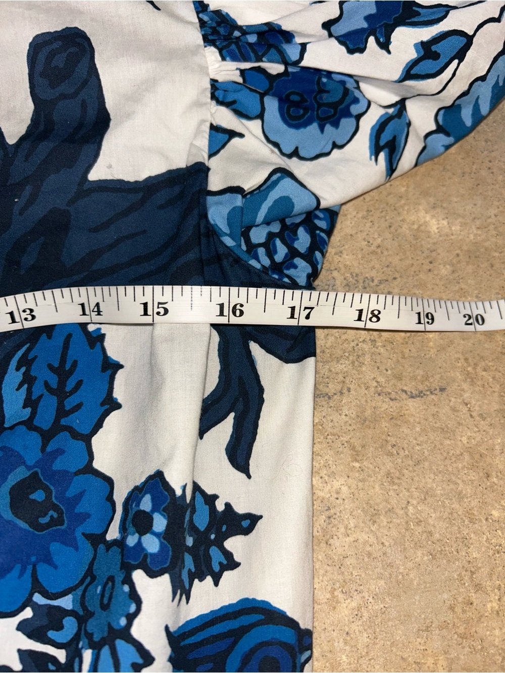 Figue Shirt - blue/white floral “Olive Printed Puff-Sleeve Top” - Picture 9 of 10